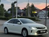 Toyota Camry 2014 года за 12 500 000 тг. в Актобе – фото 2