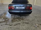 Mercedes-Benz E 320 1997 годаfor4 200 000 тг. в Шымкент – фото 3