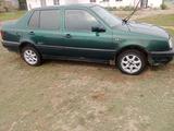 Volkswagen Vento 1995 годаfor1 200 000 тг. в Актобе – фото 2