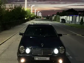 Mercedes-Benz E 320