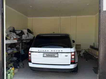 Land Rover Range Rover 2015 года за 27 000 000 тг. в Алматы – фото 18