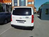 Hyundai H-1 2015 года за 11 000 000 тг. в Атырау – фото 4