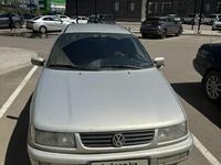 Volkswagen Passat 1994 годаүшін1 350 000 тг. в Астана