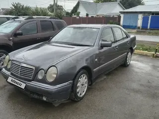 Mercedes-Benz C 230