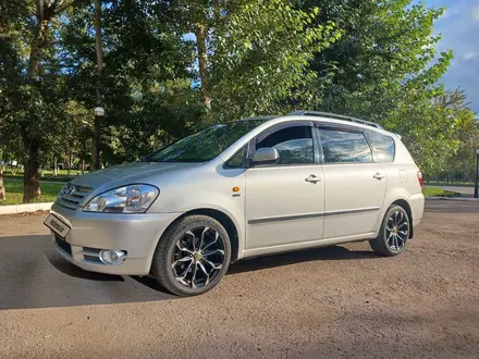 Toyota Avensis Verso 2003 года за 6 000 000 тг. в Астана – фото 3