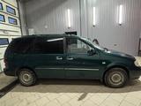 Kia Carnival 2002 года за 2 000 000 тг. в Костанай – фото 2