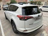 Toyota RAV4 2017 года за 9 500 000 тг. в Актау – фото 4