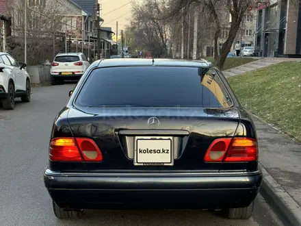 Mercedes-Benz E 320 1998 года за 3 600 000 тг. в Алматы – фото 6