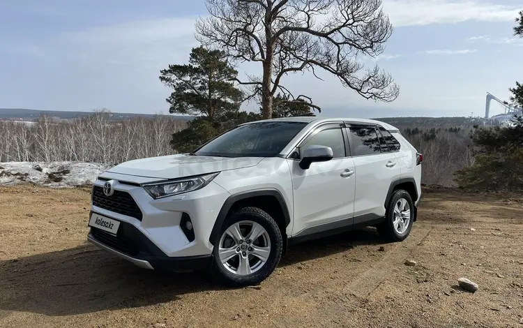 Toyota RAV4 2021 года за 14 900 000 тг. в Кокшетау