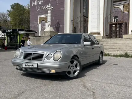 Mercedes-Benz E 320 1998 года за 3 000 000 тг. в Шымкент – фото 3