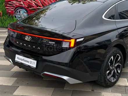 Hyundai Sonata 2025 года за 12 990 000 тг. в Алматы – фото 11