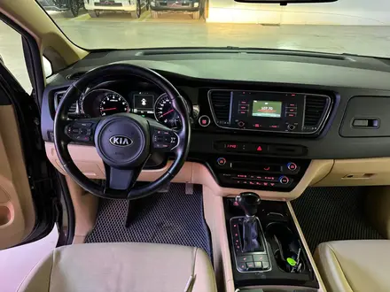 Kia Carnival 2015 года за 12 700 000 тг. в Астана – фото 34