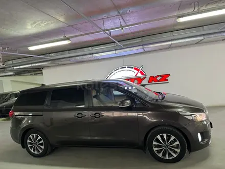 Kia Carnival 2015 года за 12 700 000 тг. в Астана – фото 40