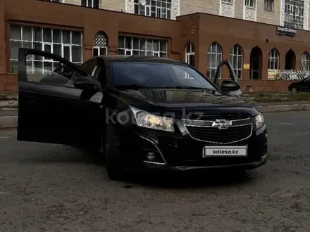 Chevrolet Cruze 2012 года за 4 600 000 тг. в Караганда – фото 2