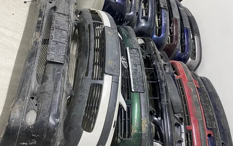Бампер передние volkswagen за 20 000 тг. в Актобе
