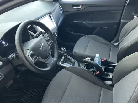 Hyundai Accent 2018 года за 6 500 000 тг. в Шымкент – фото 10