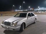 Mercedes-Benz E 200 1995 года за 1 500 000 тг. в Актобе – фото 4