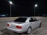 Mercedes-Benz E 200 1995 года за 1 500 000 тг. в Актобе – фото 5