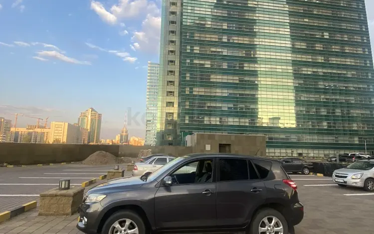 Toyota RAV4 2010 года за 8 400 000 тг. в Астана