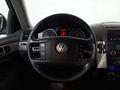 Volkswagen Touareg 2006 года за 3 890 000 тг. в Астана – фото 22
