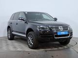 Volkswagen Touareg 2006 года за 3 890 000 тг. в Астана – фото 3