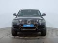 Volkswagen Touareg 2006 года за 3 890 000 тг. в Астана – фото 2