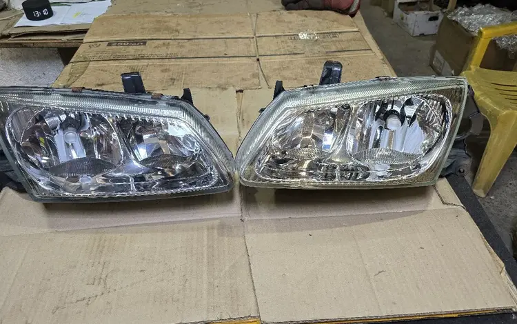 Фары передние на Nissan Almera N16 за 2 196 тг. в Шымкент