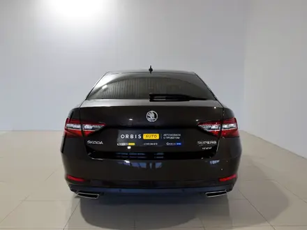 Skoda Superb 2019 года за 19 000 000 тг. в Алматы – фото 6