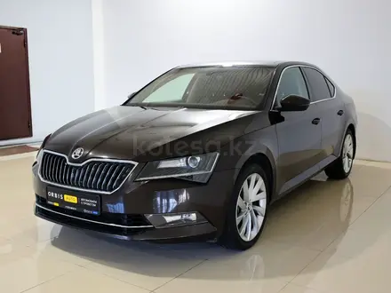 Skoda Superb 2019 года за 19 000 000 тг. в Алматы