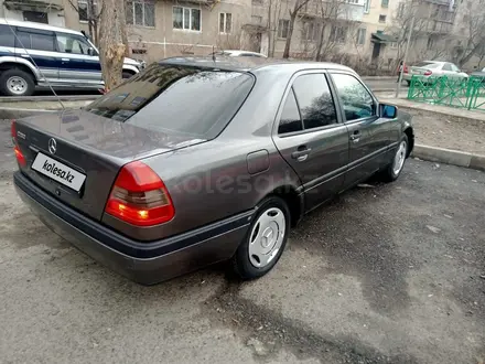 Mercedes-Benz C 280 1995 года за 1 800 000 тг. в Алматы – фото 5
