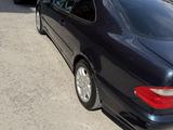Mercedes-Benz CLK 200 2001 годаfor2 600 000 тг. в Караганда – фото 3