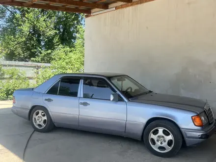 Mercedes-Benz E 230 1992 года за 1 800 000 тг. в Тараз – фото 3