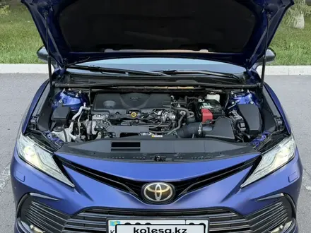 Toyota Camry 2021 года за 15 300 000 тг. в Караганда – фото 38