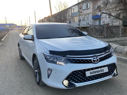 Toyota Camry 2015 года за 10 900 000 тг. в Атырау – фото 10