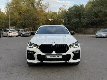BMW X6 2021 года за 46 000 000 тг. в Алматы – фото 2
