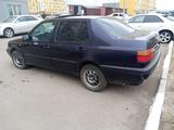 Volkswagen Vento 1993 года за 1 500 000 тг. в Астана – фото 4