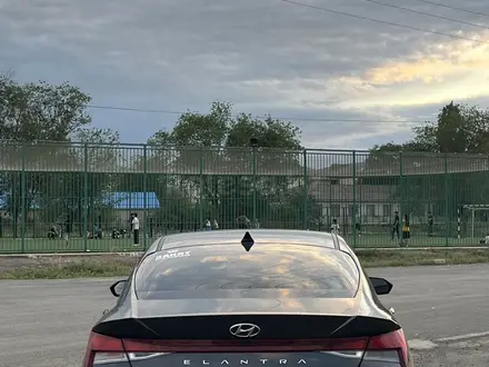Hyundai Elantra 2021 года за 5 800 000 тг. в Атырау – фото 6