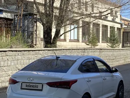 Hyundai Accent 2020 года за 6 200 000 тг. в Усть-Каменогорск – фото 4