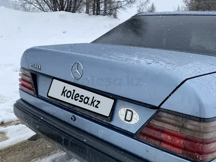 Mercedes-Benz E 200 1989 года за 600 000 тг. в Усть-Каменогорск – фото 20