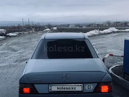 Mercedes-Benz E 200 1989 года за 600 000 тг. в Усть-Каменогорск – фото 23