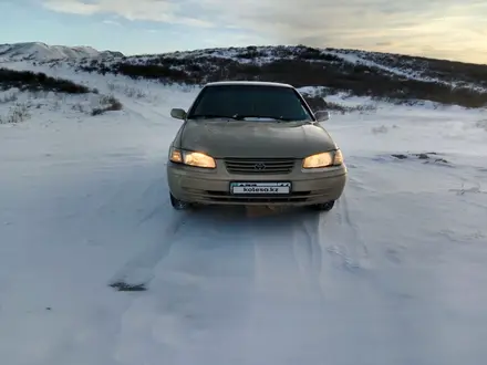 Toyota Camry 1999 года за 3 200 000 тг. в Усть-Каменогорск – фото 3