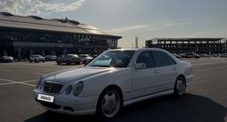 Mercedes-Benz E 55 AMG 2000 года за 7 500 000 тг. в Шымкент – фото 2