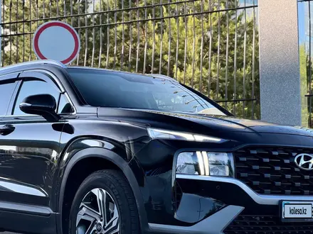 Hyundai Santa Fe 2021 года за 12 300 000 тг. в Астана – фото 5