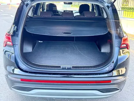 Hyundai Santa Fe 2021 года за 12 300 000 тг. в Астана – фото 32