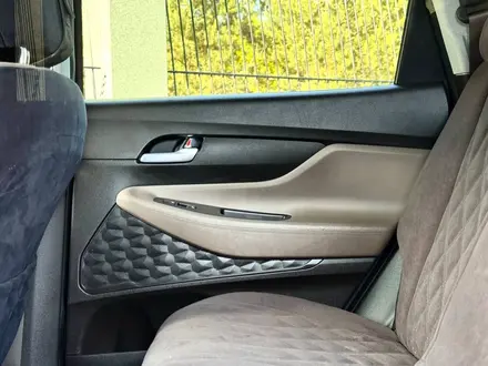 Hyundai Santa Fe 2021 года за 12 300 000 тг. в Астана – фото 35