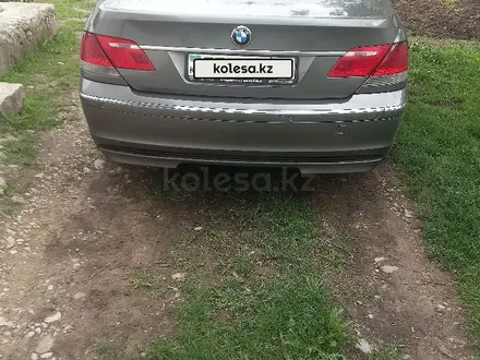 BMW 750 2007 года за 6 500 000 тг. в Шымкент – фото 2