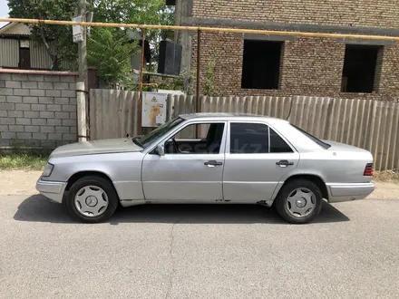 Mercedes-Benz E 280 1993 года за 1 200 000 тг. в Шымкент – фото 2