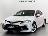 Toyota Camry 2021 года за 14 490 000 тг. в Астана