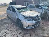 Renault Logan 2015 года за 10 000 тг. в Атырау – фото 2