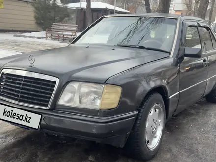 Mercedes-Benz E 230 1991 года за 1 250 000 тг. в Алматы – фото 3